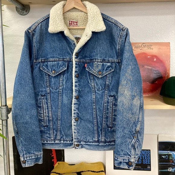 Levi's Classic Blue Denim Jacket with Cream Sherpa - Picture 4 of 4